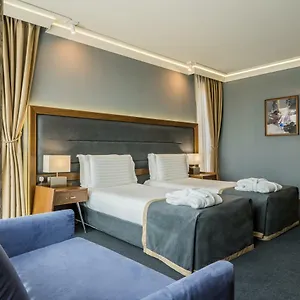 Budapest - Free Parking Hotel Sofía